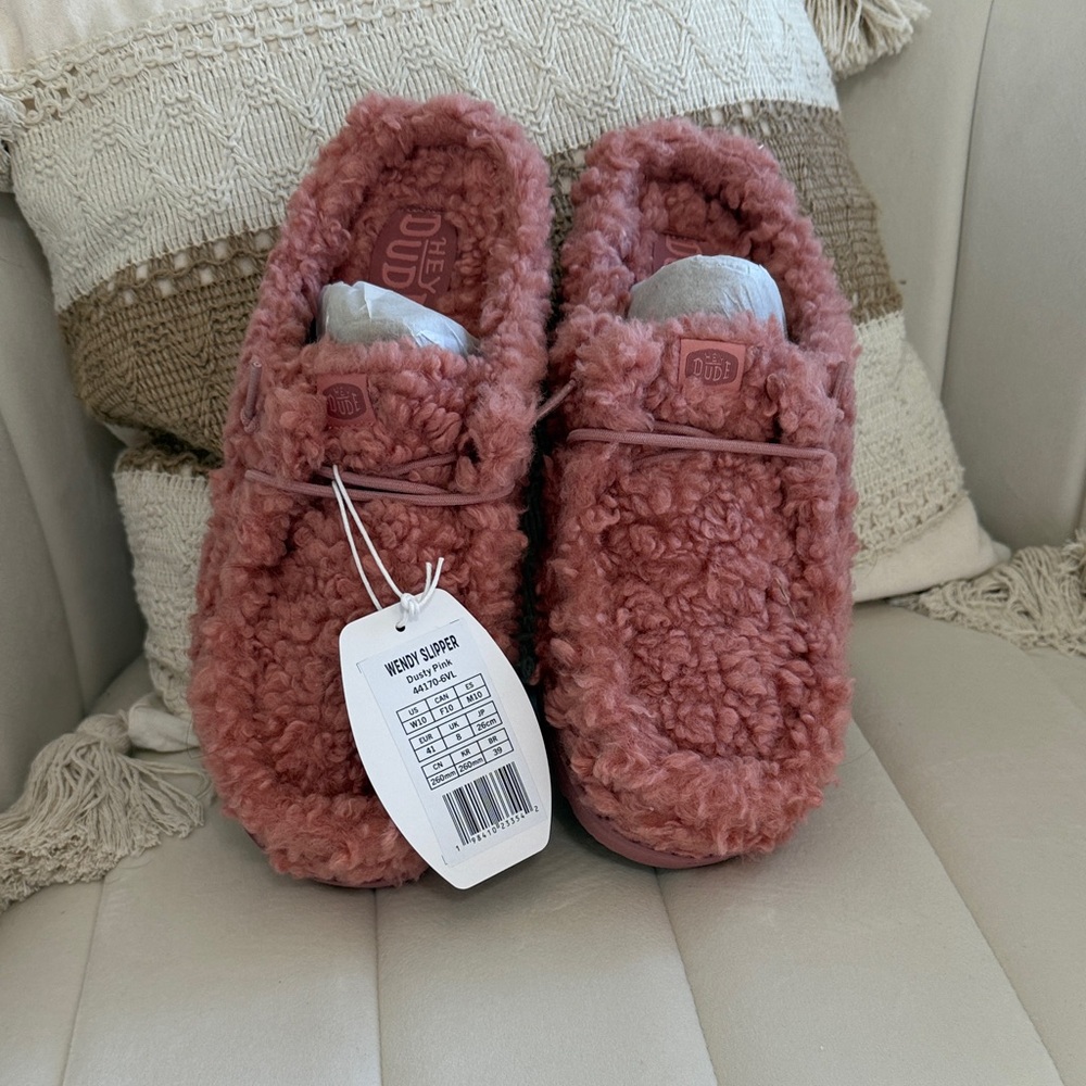 Hey dude Wendy slippers womens ladies dusty pink size 10 new with tag NWT